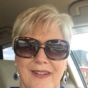 Meet your Posher, Lori